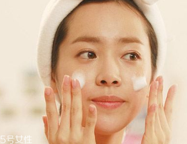 敏感肌肤要用去角质吗,敏感肌要不要去角质 敏感肌肤要用去角质吗,敏感肌要不要去角质
