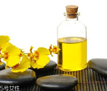 蓖麻油护肤,蓖麻油美容如何使用 蓖麻油护肤,蓖麻油美容如何使用