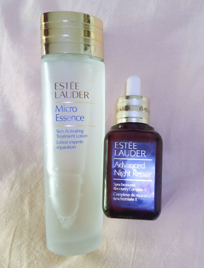 雅诗兰黛小棕瓶和微精华哪个好用,雅诗兰黛小棕瓶是精华还是肌底液