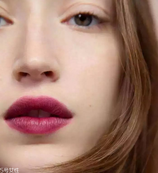 唇周暗沉怎么办,嘴角暗沉怎么去除 唇周暗沉怎么办,嘴角暗沉怎么去除