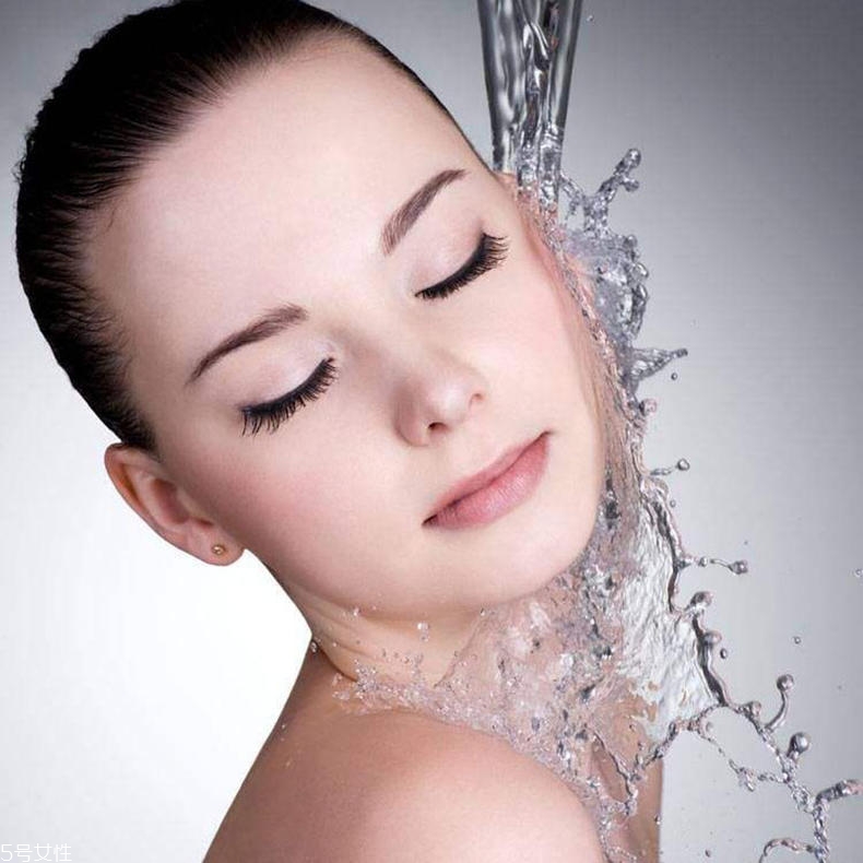 为什么保湿霜会搓泥,护肤品会搓泥