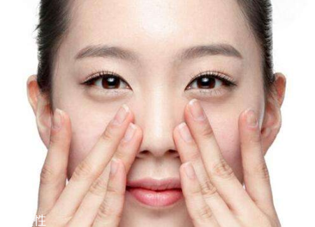 油性皮肤美白小窍门,油性皮肤的保养方法
