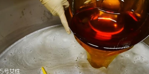 肥皂果怎么做肥皂,肥皂果做肥皂步骤