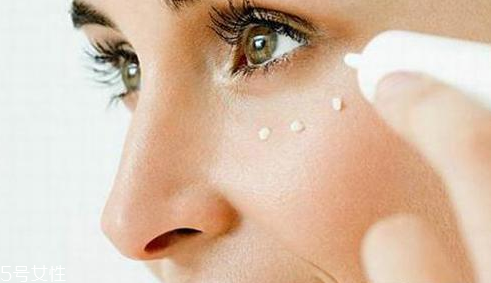 使用眼霜的正确方法,最有效的眼霜排行榜 使用眼霜的正确方法,最有效的眼霜排行榜