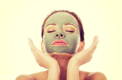 泥状面膜和片状哪个好,泥膜和普通面膜有什么不一样