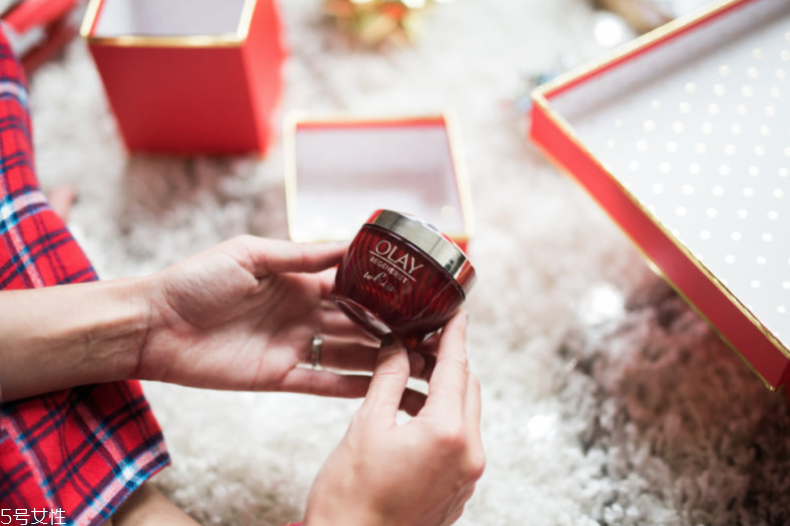 olay空气霜好用吗,olay空气霜适合年龄