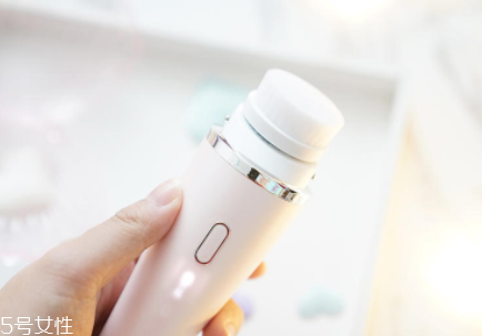 电动牙刷头清洁,清洁刷怎么用