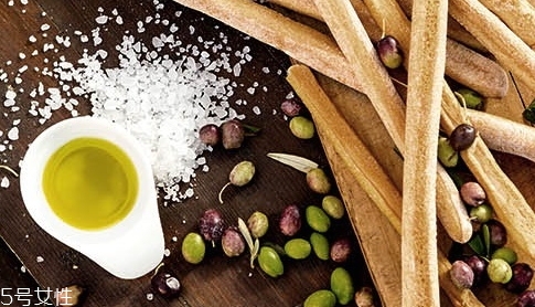 葡萄籽油怎么美容,葡萄籽油怎么美容身体