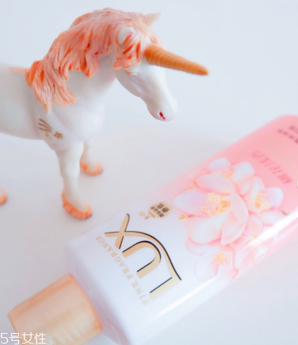 力士桃花浅香沐浴露,力士沐浴露恣情晚香和幽莲魅肤