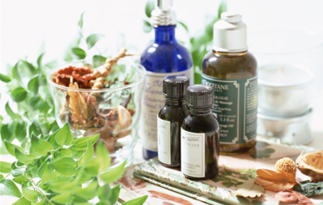 玫瑰精油的作用和功效,玫瑰精油的功效和作用及使用方法