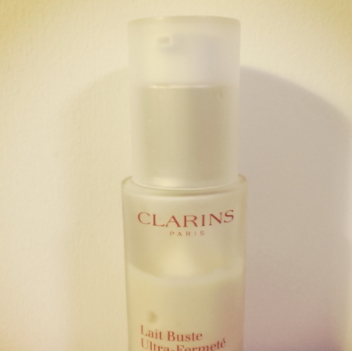 娇韵诗胸部按摩霜有用吗,娇韵诗胸部按摩霜