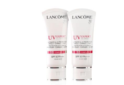 隔离霜用手还是海绵涂,抹隔离霜用手还是海绵