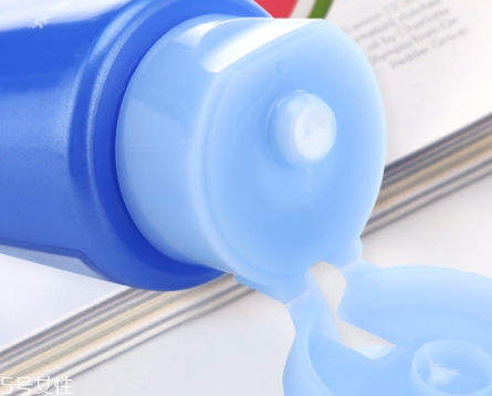 洁面膏什么时候用合适,洁面膏能天天使用吗