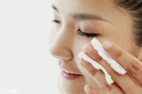 化妆棉的正确用法,化妆棉怎么使用 化妆棉的正确用法,化妆棉怎么使用