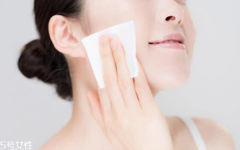 化妆棉湿敷后要洗脸吗,湿敷过的化妆棉还能用吗