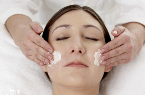 使用睡眠面膜前需要使用什么吗,用完睡眠面膜之后还需要用什么