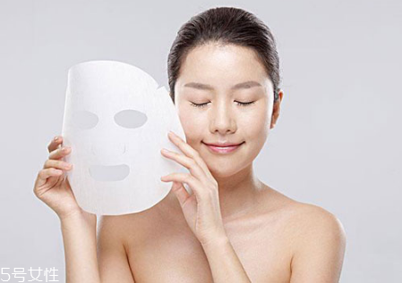 敷面膜前涂乳液好吗,面膜敷好了还要不要涂上乳液了