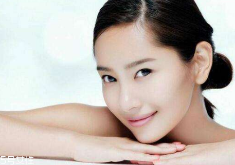 最好用的十大水乳排名,水和乳液和精华液的正确使用方法