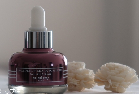 按摩精华油的正确使用,脸部按摩油可以用精华代替吗