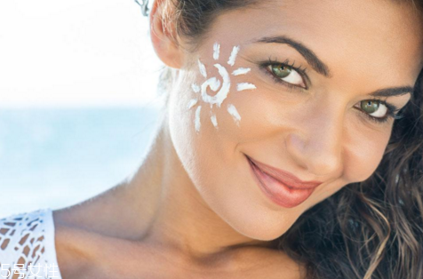 痘痘肌适合的防晒霜,防晒霜油皮痘痘肌推荐