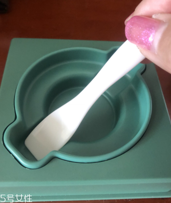 海蓝之谜凝霜使用方法,海蓝之谜精华凝霜心得