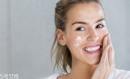 珍珠霜和珍珠膏有什么区别,珍珠膏什么牌子的好用 珍珠霜和珍珠膏有什么区别,珍珠膏什么牌子的好用