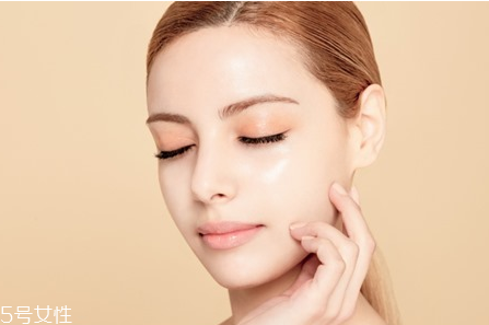 妆前乳和素颜霜的正确使用顺序,乳液和素颜霜使用顺序 妆前乳和素颜霜的正确使用顺序,乳液和素颜霜使用顺序