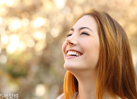 什么洗脸可以让皮肤越来越好,怎么洗脸皮肤变好