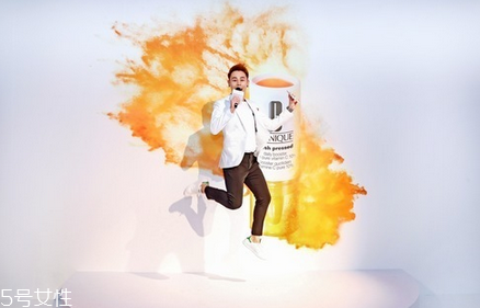 倩碧鲜活维c修复精华液,倩碧维c精华