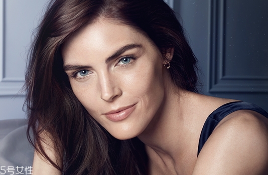 悦薇和雅诗兰黛点评,雅诗兰黛和悦薇哪个好用