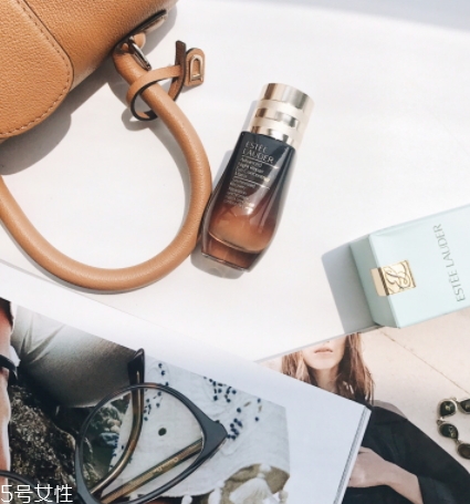 小棕瓶眼精华和小棕瓶眼霜哪个好,大眼精华和小棕瓶眼精华哪个好