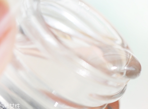 眼凝胶和眼霜哪个先用,眼霜凝固了还能用吗