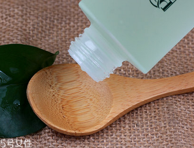 卸妆水的正确使用方法,卸妆水如何使用 卸妆水的正确使用方法,卸妆水如何使用