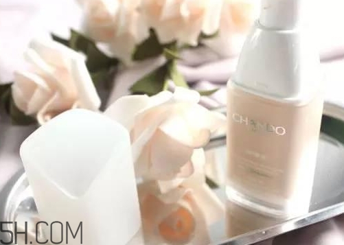 玉兰油和自然堂的对比,40岁用自然堂还是玉兰油好