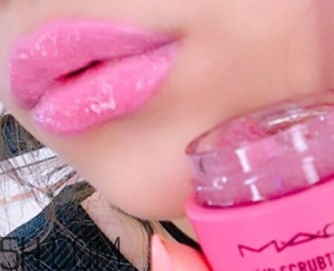 mac唇部磨砂膏怎么用,mac唇膏好用吗