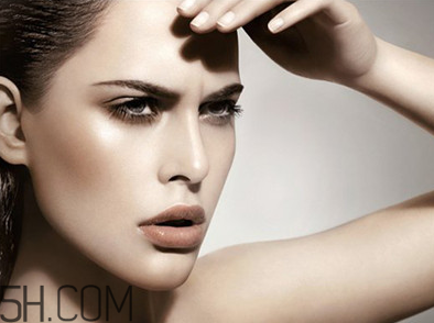 使用眼霜注意事项,使用眼霜的正确方法