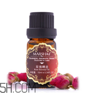 复方玫瑰精油可以直接涂脸上吗,玫瑰精油可以擦脸吗 复方玫瑰精油可以直接涂脸上吗,玫瑰精油可以擦脸吗