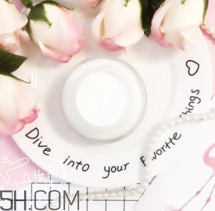 伊丽莎白雅顿21天显效霜怎么样,雅顿21天面霜成分 伊丽莎白雅顿21天显效霜怎么样,雅顿21天面霜成分