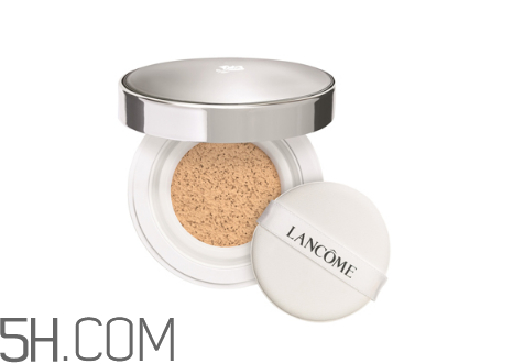 只涂cc霜需要卸妆水吗,用cc霜需要用卸妆水吗 只涂cc霜需要卸妆水吗,用cc霜需要用卸妆水吗