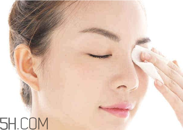 怎么卸妆才是正确的,日常卸妆的正确步骤