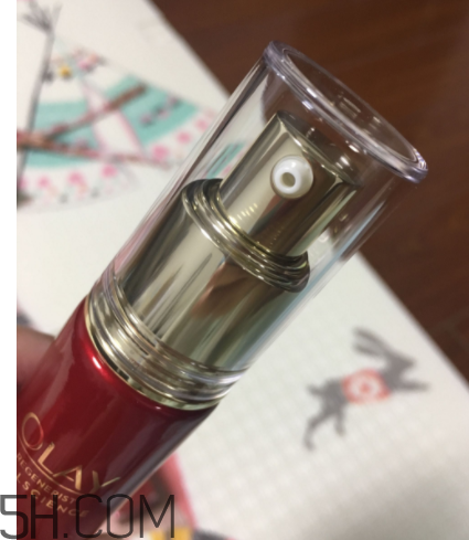 olay精华露使用顺序,olay小白瓶精华露使用顺序