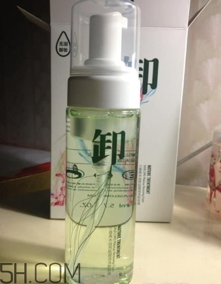 三草两木卸妆水,三草两木卸妆霜的正确使用方法 三草两木卸妆水,三草两木卸妆霜的正确使用方法