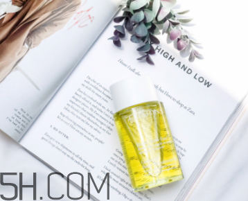 娇韵诗胸部按摩手法,娇韵诗精油可以按摩脸吗?