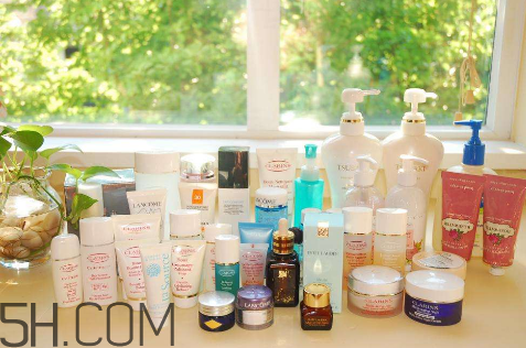 怎么选护肤品适合自己的,怎样选择护肤品