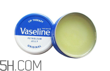 凡士林护唇膏怎么用,凡士林唇膏用法