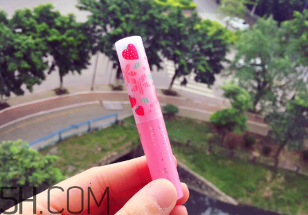 mistine唇膏小草莓怎么样,mistine小草莓变色唇膏有副作用吗 mistine唇膏小草莓怎么样,mistine小草莓变色唇膏有副作用吗