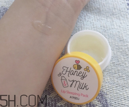 涂抹式唇膜的正确使用方法,唇膜用什么涂