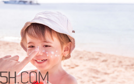 素颜霜和防晒霜先用哪个,素颜霜和防晒霜的正确使用方法 素颜霜和防晒霜先用哪个,素颜霜和防晒霜的正确使用方法