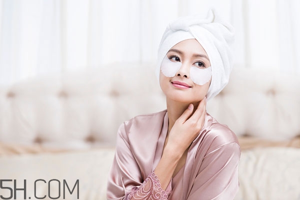 眼膜跟面膜先贴哪一个,面膜和眼贴膜哪个先用