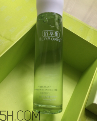 佰草集新七白美白精华水怎么样,佰草集新七白精华水和柔肤水